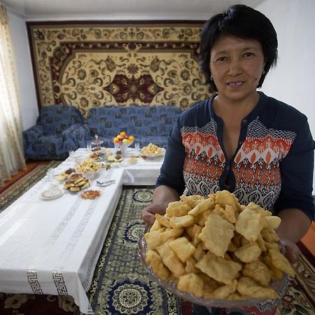Nurgul Otel Bokonbayevo Dış mekan fotoğraf